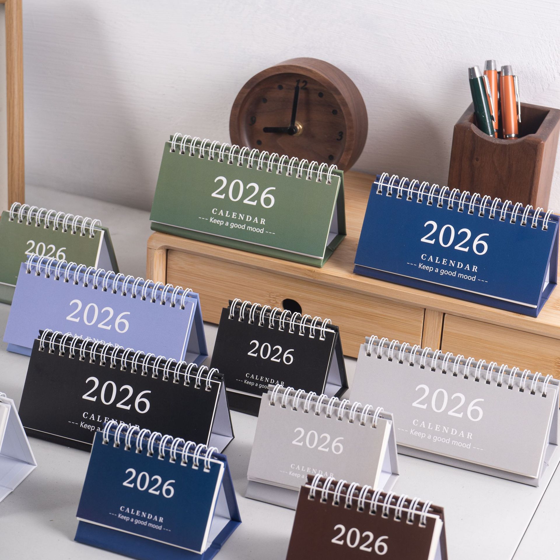 Simple Desk Calendar 2025-2026 - đánh giá và giá Office Stationery Supply List